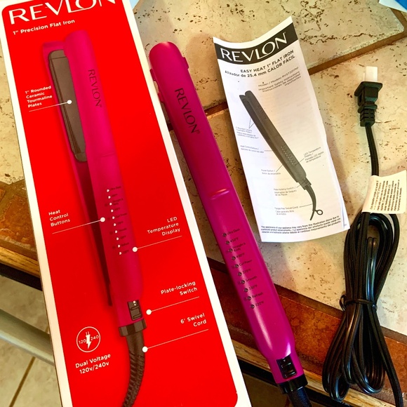 NIB Dual Voltage Revlon Flat Iron - Picture 11 of 11